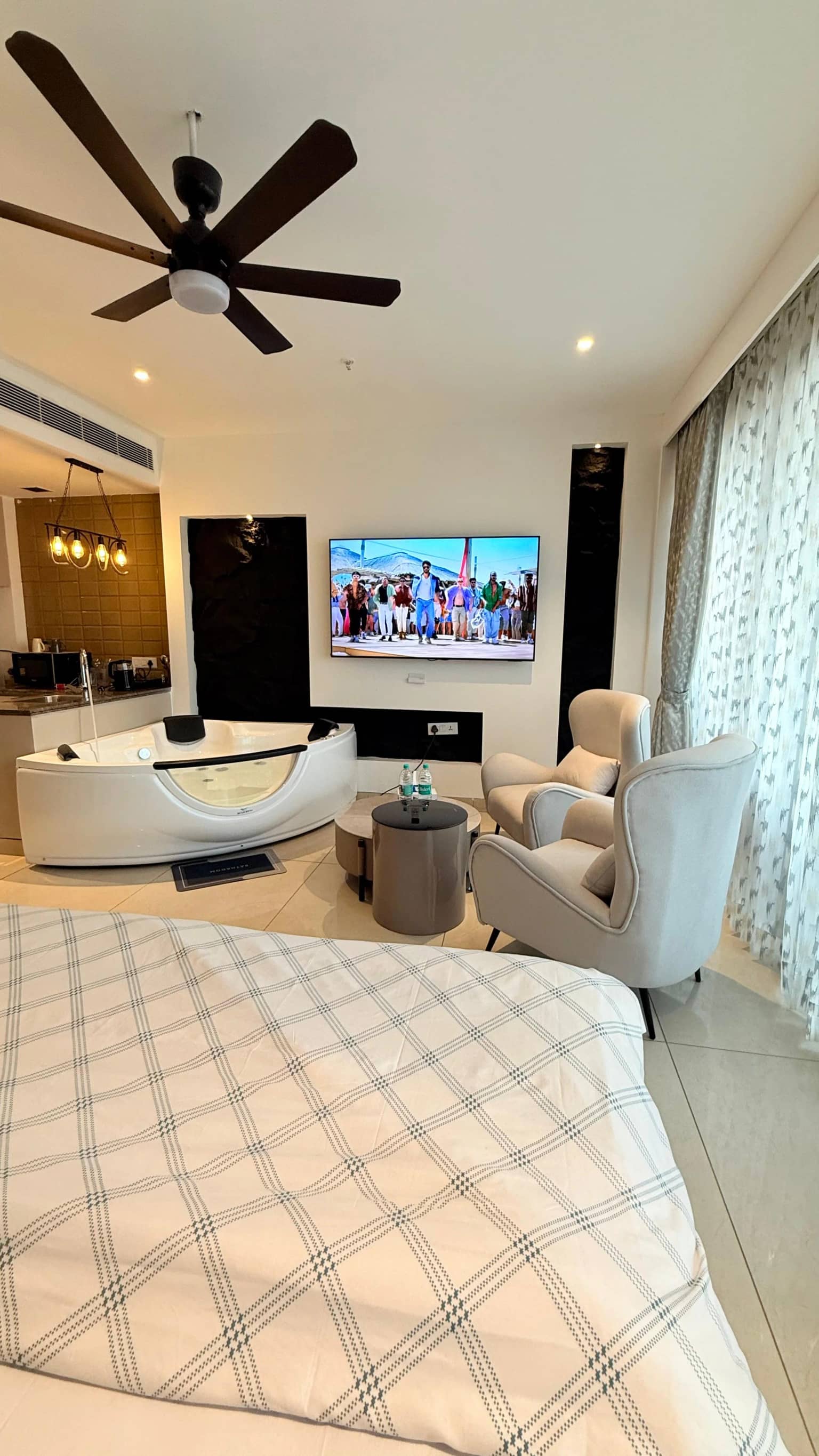 Floral Dream Studio – A Romantic High-Rise Escape with Jacuzzi - Main Image