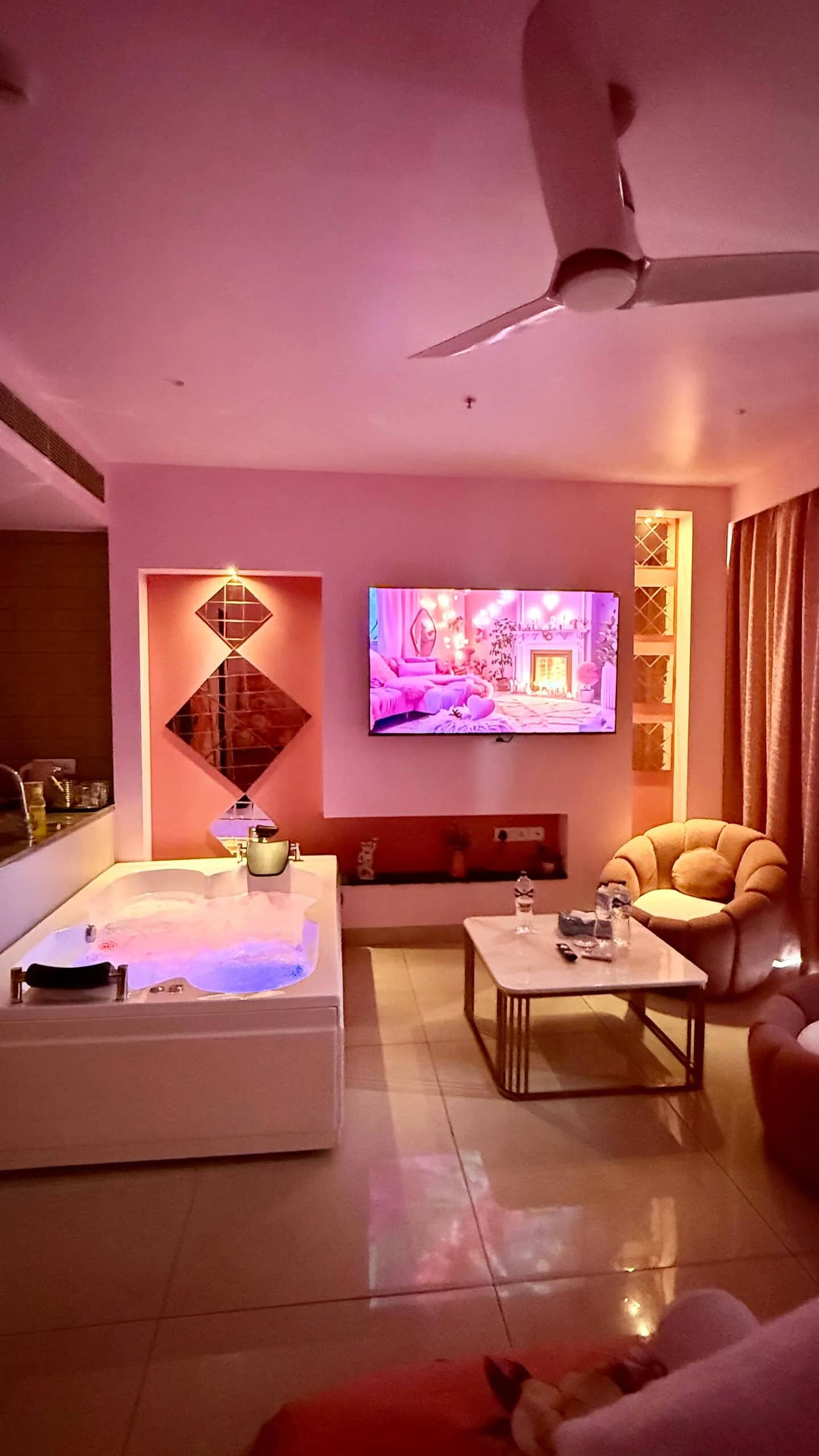 Luxury Pink Studio – A Dreamy, Cozy Escape - Main Image